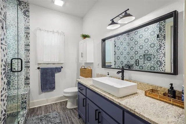 $2,100,000 | 12260 County Road 4017, Kemp, TX 75143