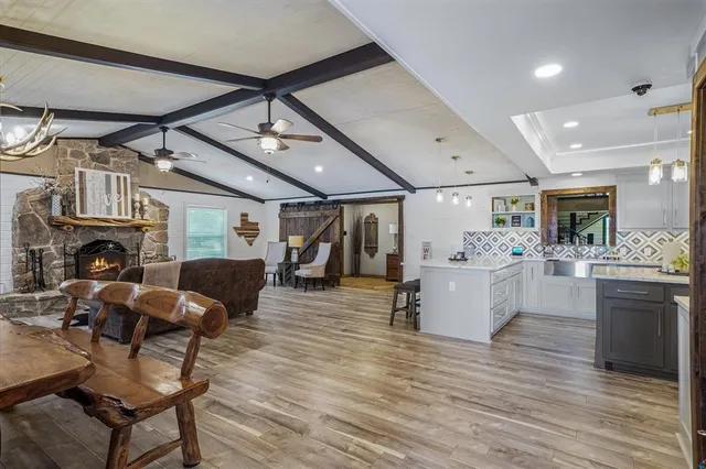 $2,100,000 | 12260 County Road 4017, Kemp, TX 75143