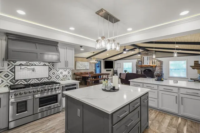 $2,100,000 | 12260 County Road 4017, Kemp, TX 75143