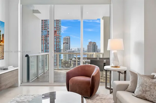 $5,395,000 | 50 South Pointe Drive, Unit 2005, Miami Beach, FL 33139