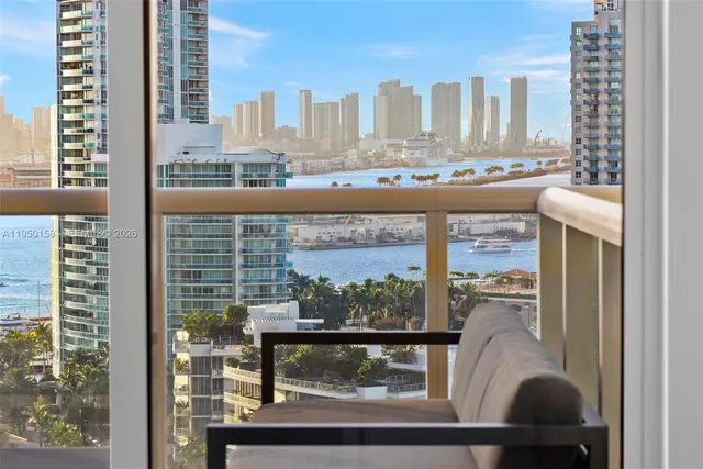 $5,395,000 | 50 South Pointe Drive, Unit 2005, Miami Beach, FL 33139