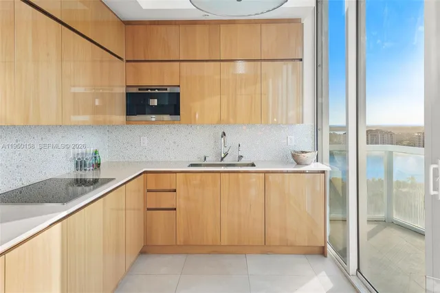 $5,395,000 | 50 South Pointe Drive, Unit 2005, Miami Beach, FL 33139