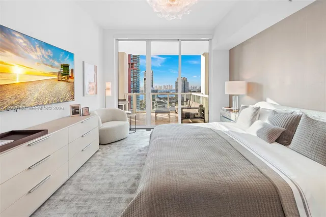 $5,395,000 | 50 South Pointe Drive, Unit 2005, Miami Beach, FL 33139