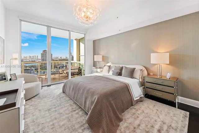 $5,395,000 | 50 South Pointe Drive, Unit 2005, Miami Beach, FL 33139