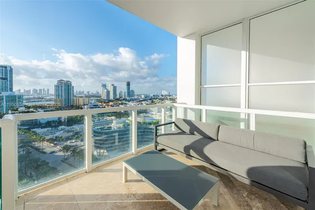 $5,395,000 | 50 South Pointe Drive, Unit 2005, Miami Beach, FL 33139