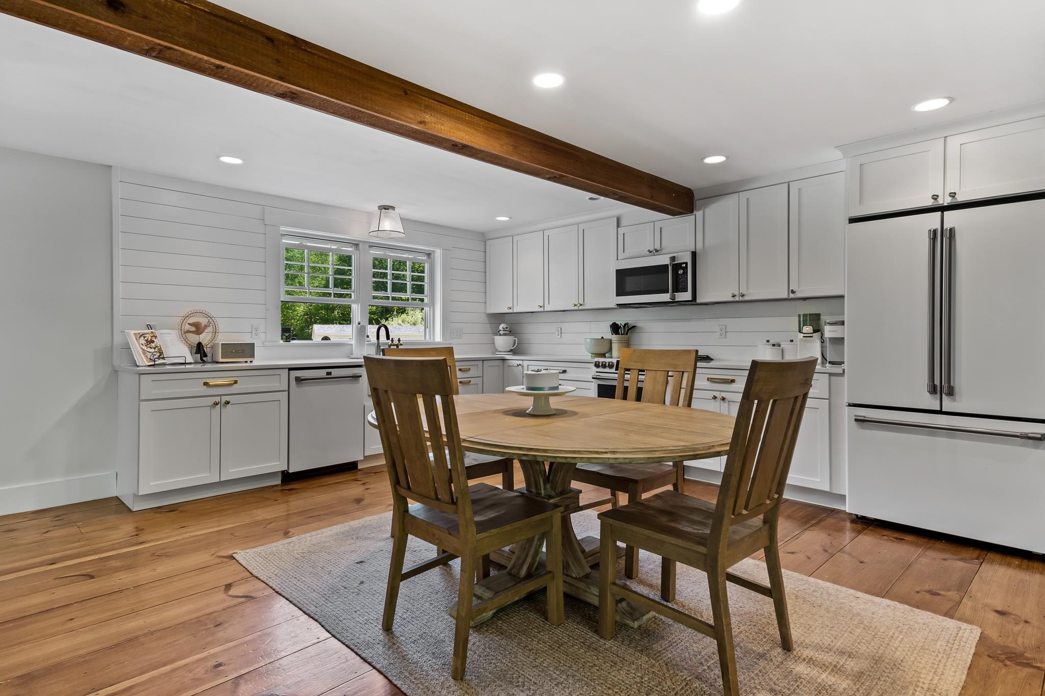 92 S Road Deerfield, NH 03037 - Photo 2 of 39 Gallery Image 2