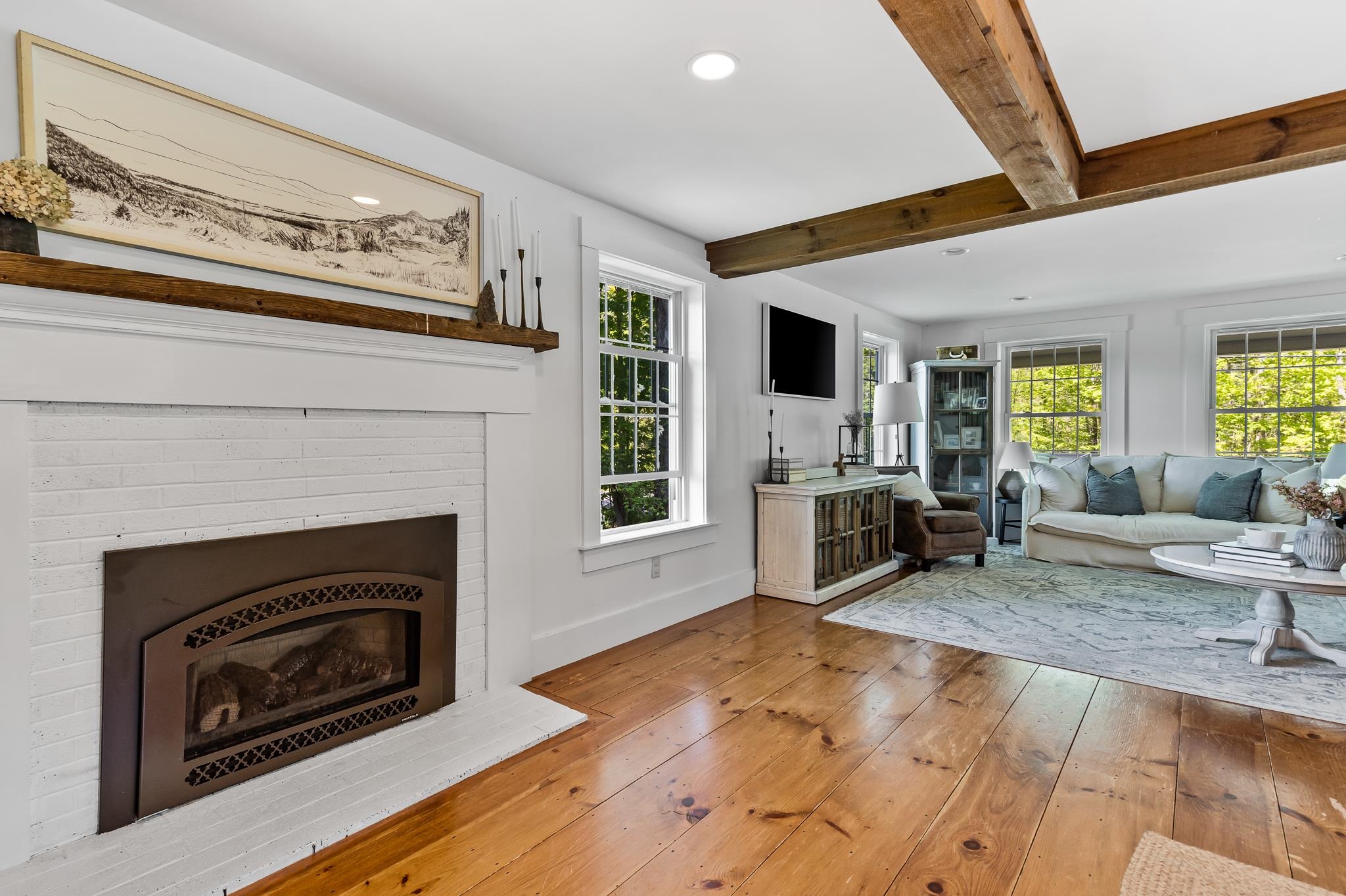 92 S Road Deerfield, NH 03037 - Photo 3 of 39 Gallery Image 3