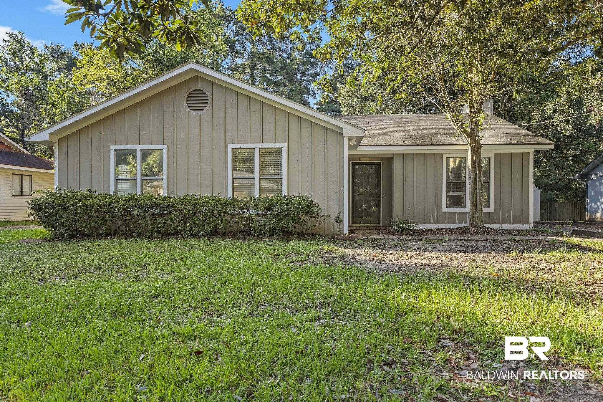 4151 Springdale Road Mobile, AL 36609 - Photo 1 of 21 Ranch-style home with a front yard
