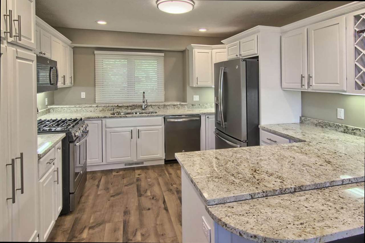 6284 Red Fox Run Traverse City, MI 49686 - Photo 13 of 36 1848837-12.JPG