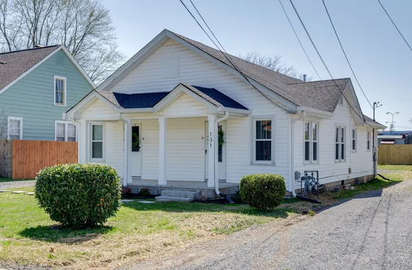 $400,000 | 131 East Park Avenue, Gallatin, TN 37066