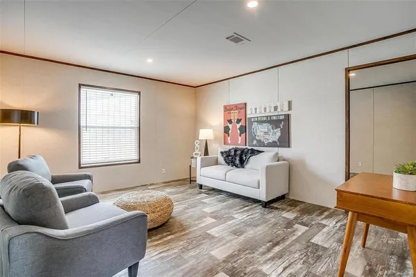 $272,999 | 242 Huddleston Road, Sunset, TX 76270