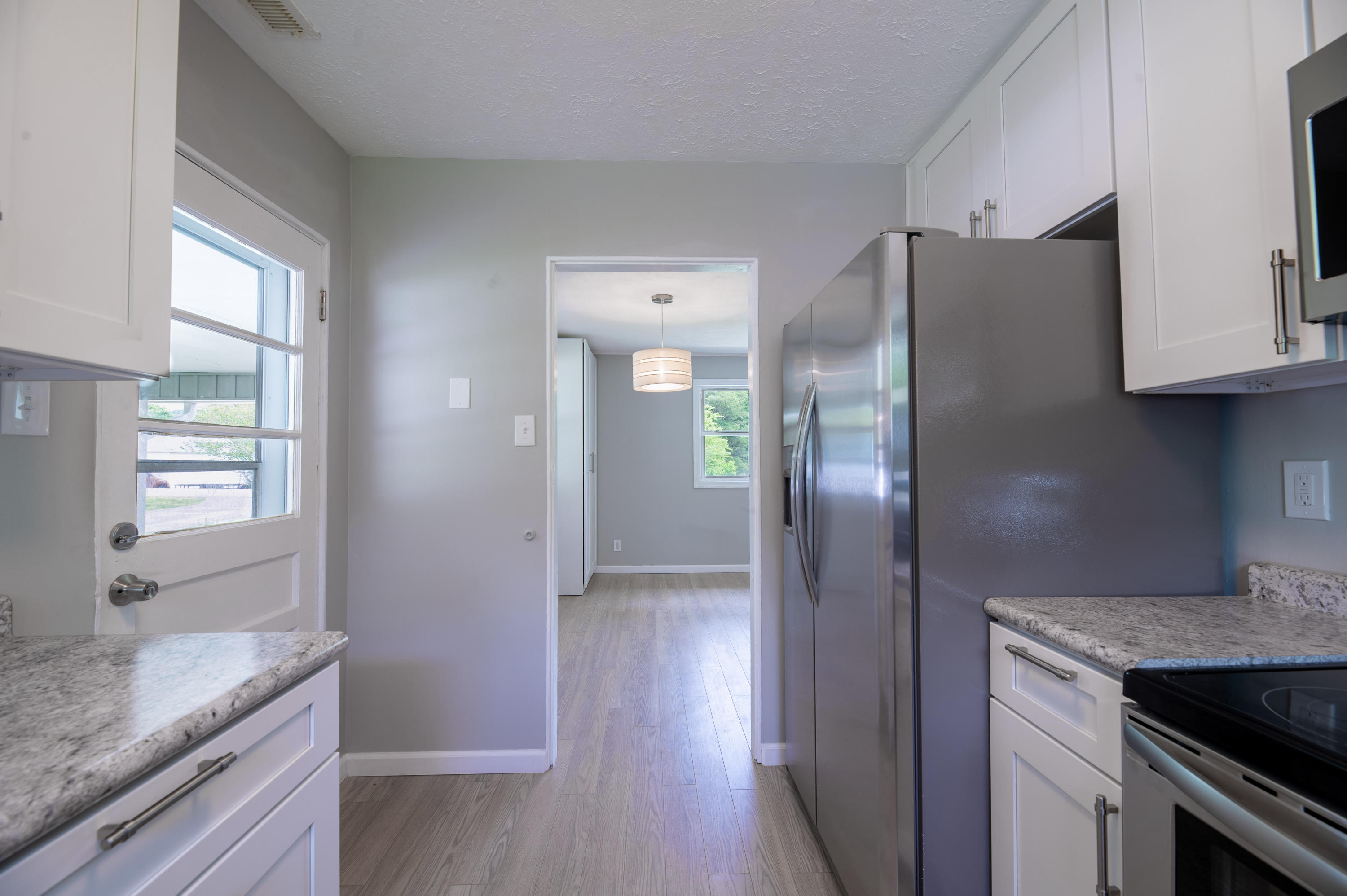 208 Butler Road Oak Ridge, TN 37830 - Photo 8 of 20 208Butler-107