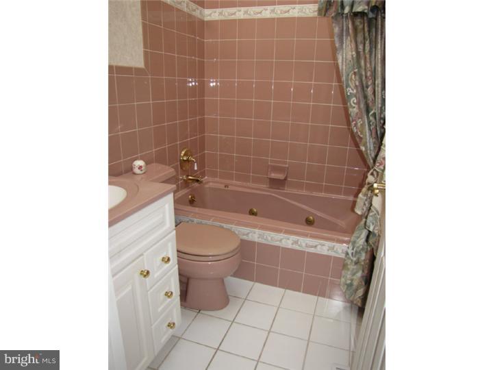 544 Kettle Run Road Marlton, NJ 08053 - Photo 16 of 25 Bathroom