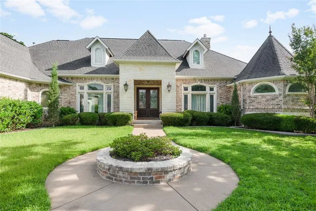$925,000 | 6204 Toscana Circle, Fort Worth, TX 76140