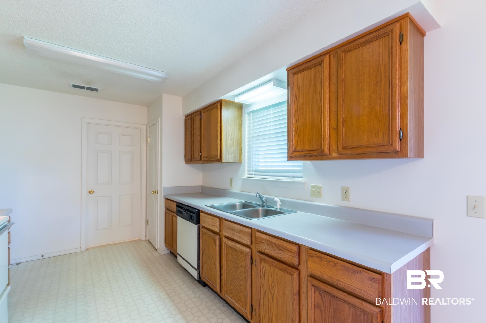 504 West Amanda Avenue Foley, AL 36535 - Photo 5 of 14