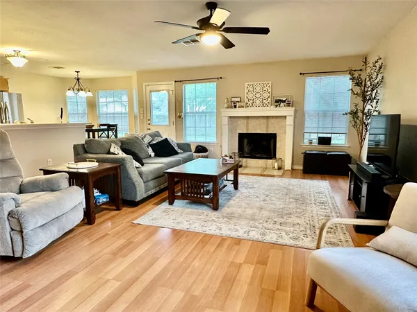 $1,995 | 1208 Tremont Drive, Cedar Park, TX 78613