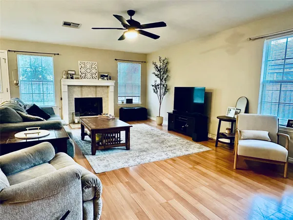 $1,995 | 1208 Tremont Drive, Cedar Park, TX 78613