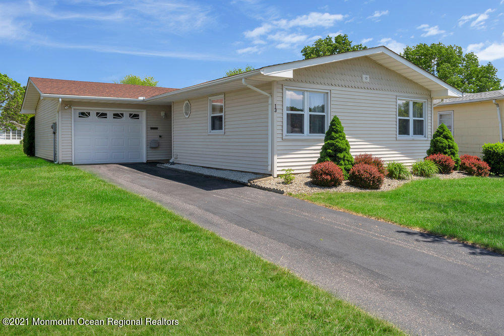 13 Lamb Road Brick, NJ 08724 - Photo 1 of 36 001_dsc06168_1b