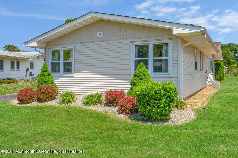 13 Lamb Road Brick, NJ 08724 - Photo 3 of 36 003_dsc06193_1b