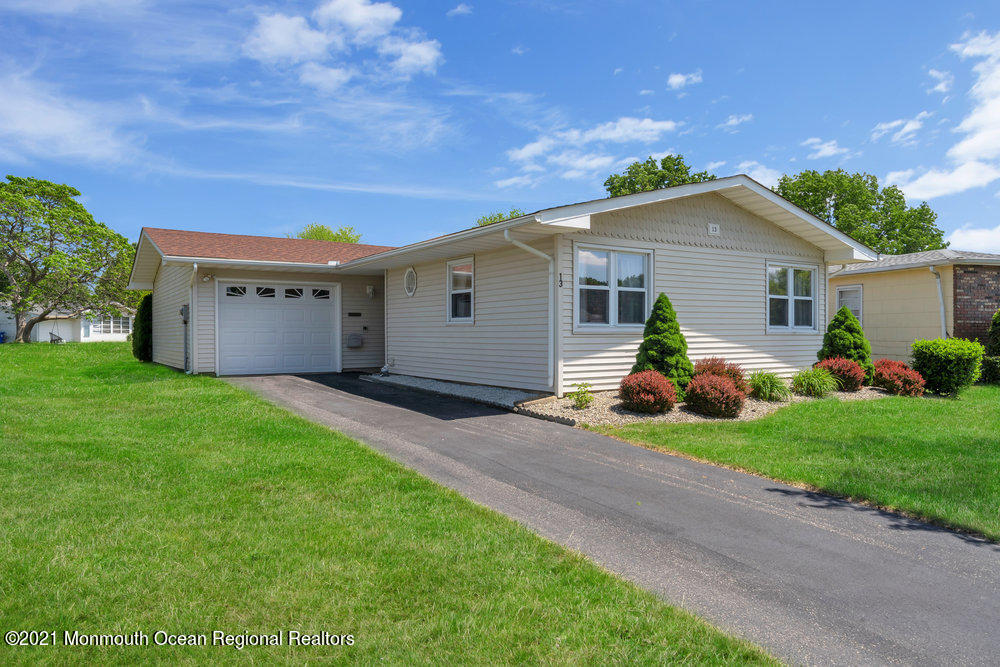 13 Lamb Road Brick, NJ 08724 - Photo 5 of 36 007_dsc06168_1
