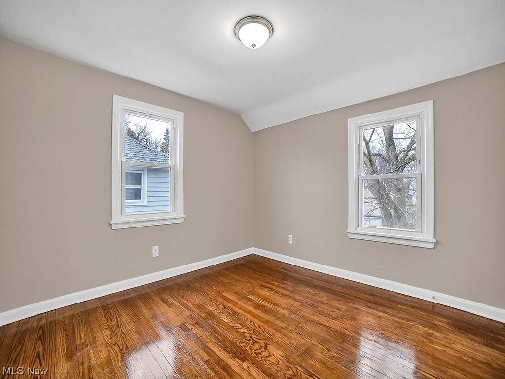 1105 Piermont Road Cleveland, OH 44121 - Photo 20 of 32