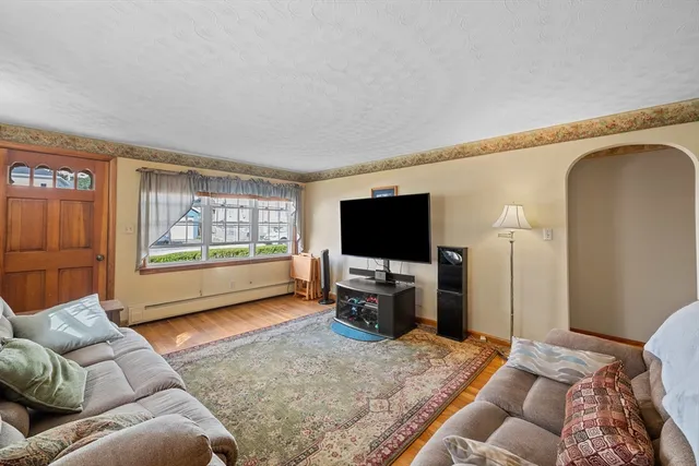 $399,900 | 28 Granby Road, Worcester, MA 01604