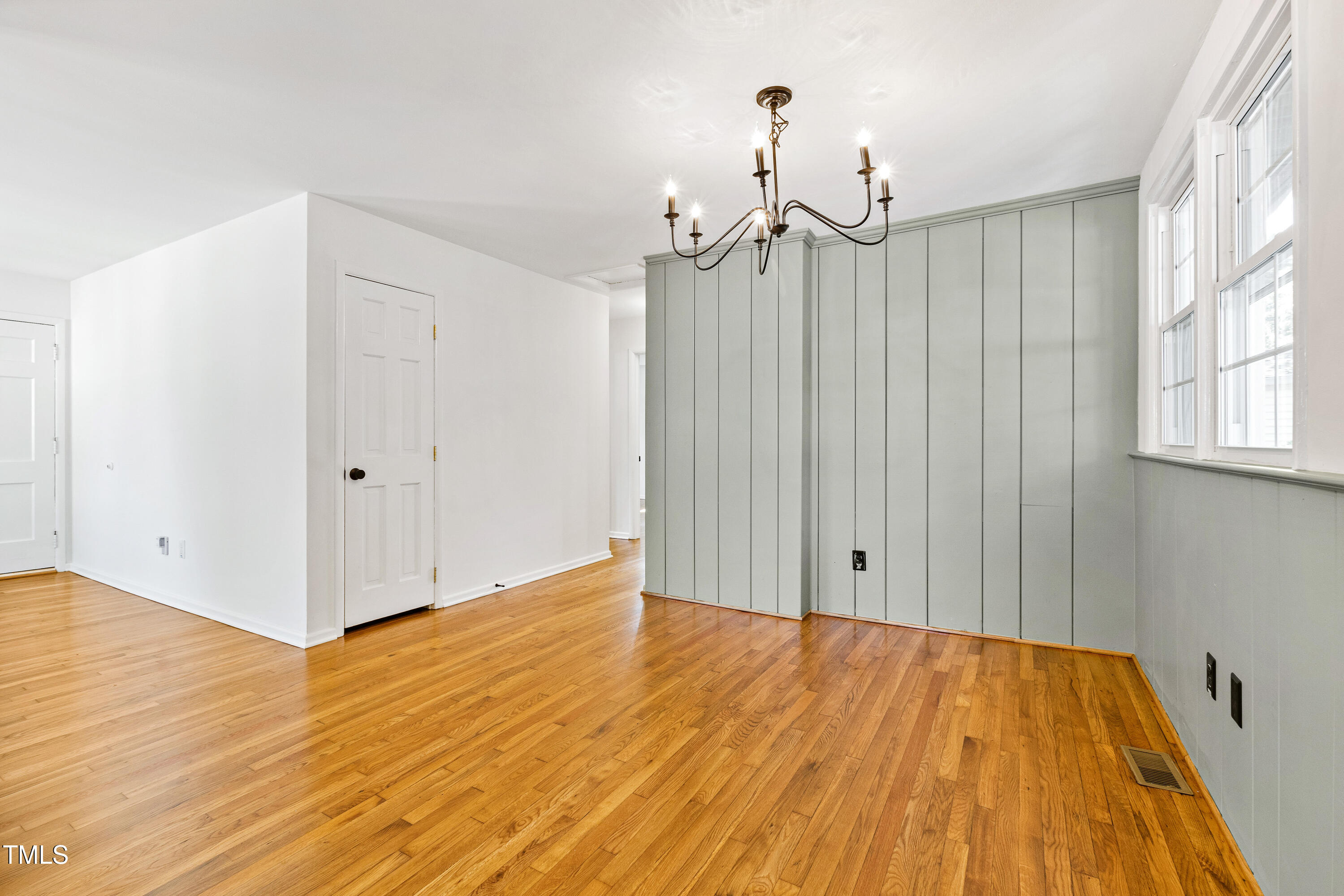 3505 Apache Drive Raleigh, NC 27609 - Photo 7 of 38 DiningC