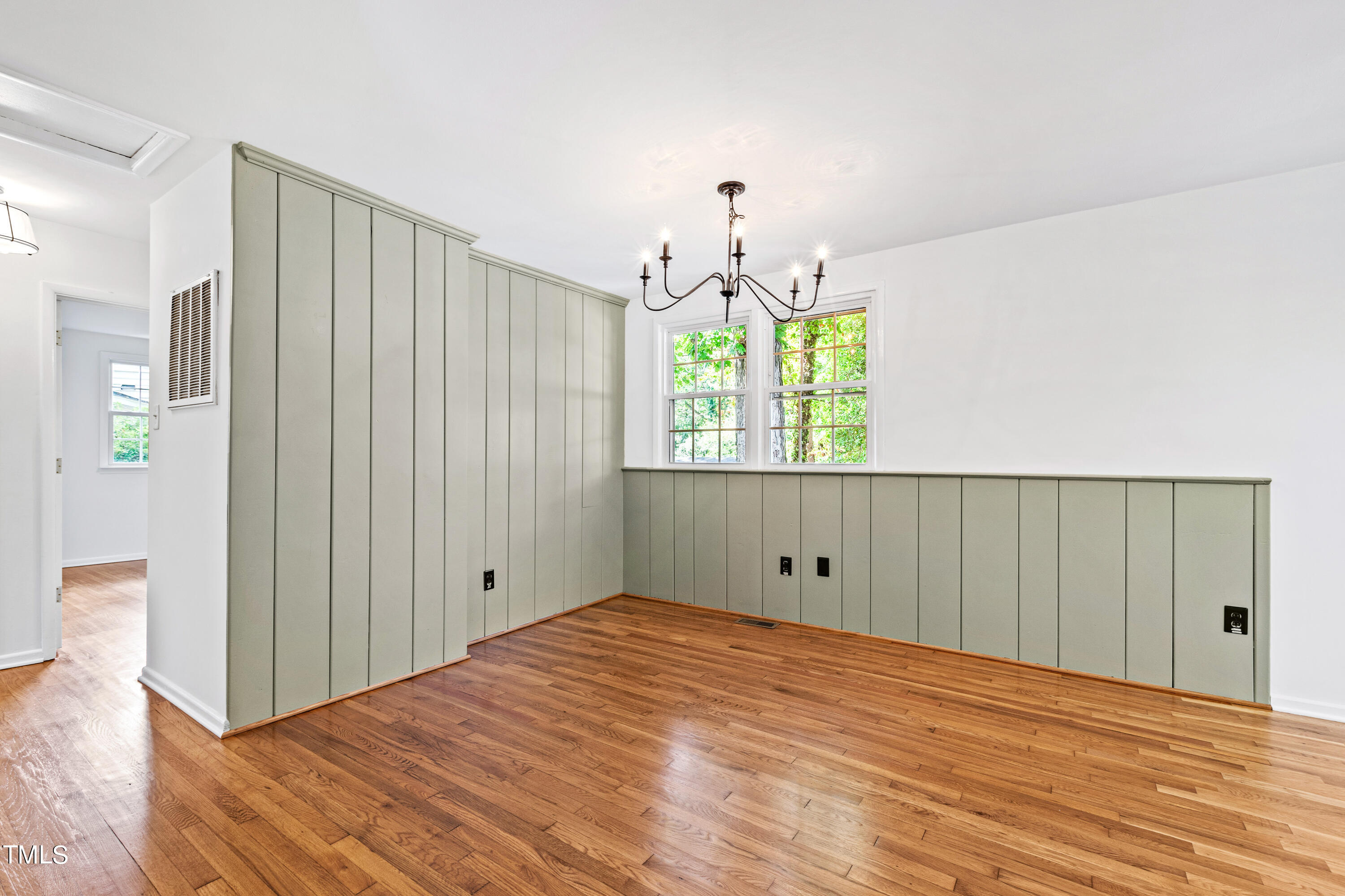 3505 Apache Drive Raleigh, NC 27609 - Photo 8 of 38 DiningA