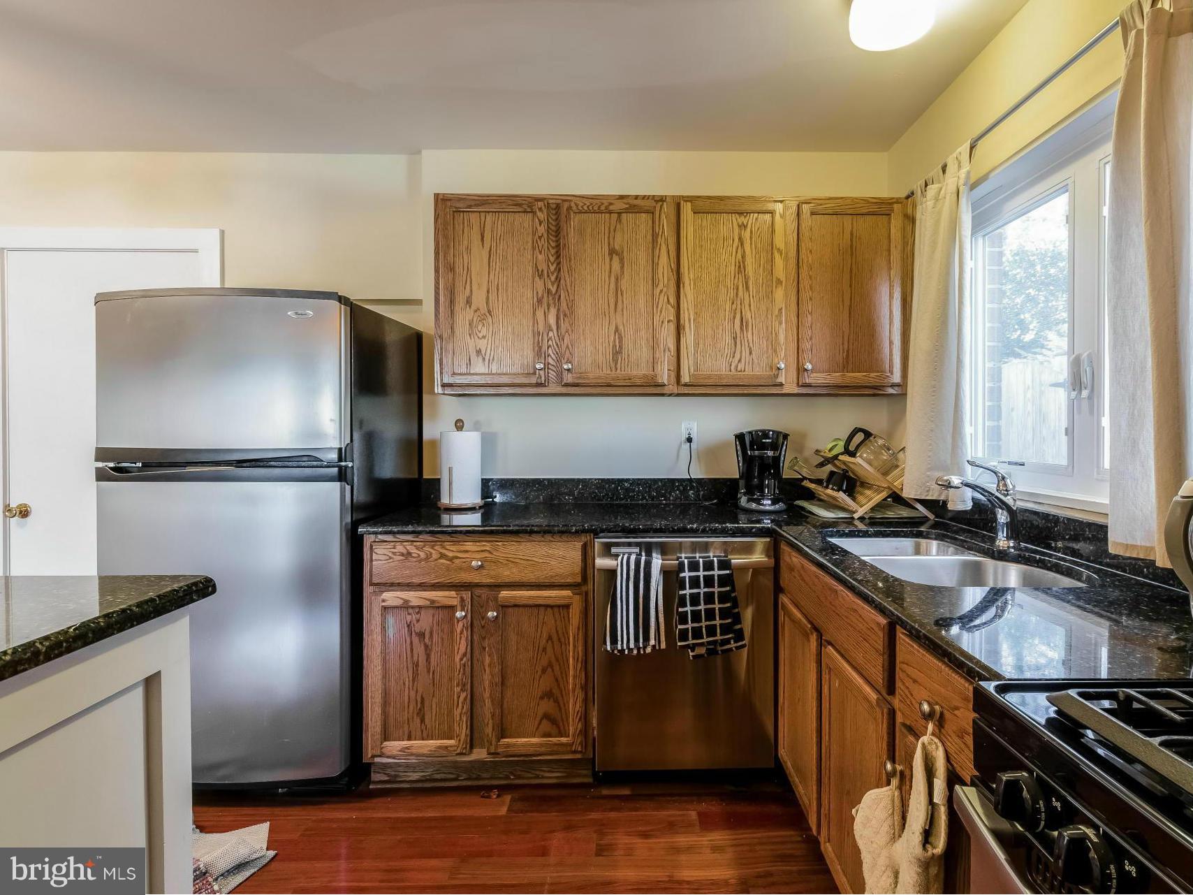 7007 Catlett Street Springfield, VA 22151 - Photo 12 of 25 Kitchen