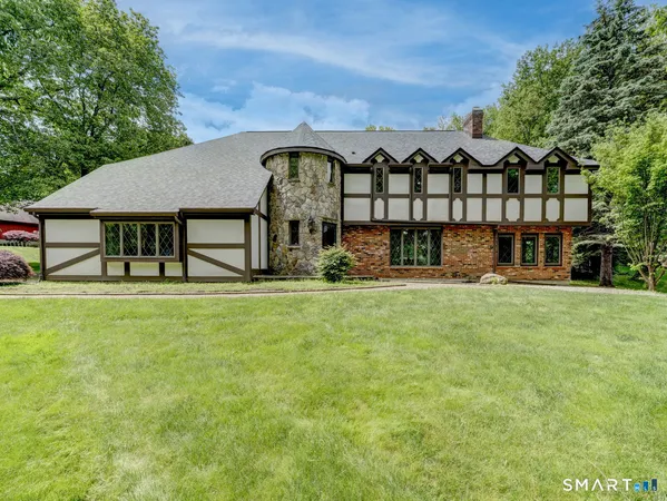 $899,900 | 49 Old Farms Road, Glastonbury, CT 06073