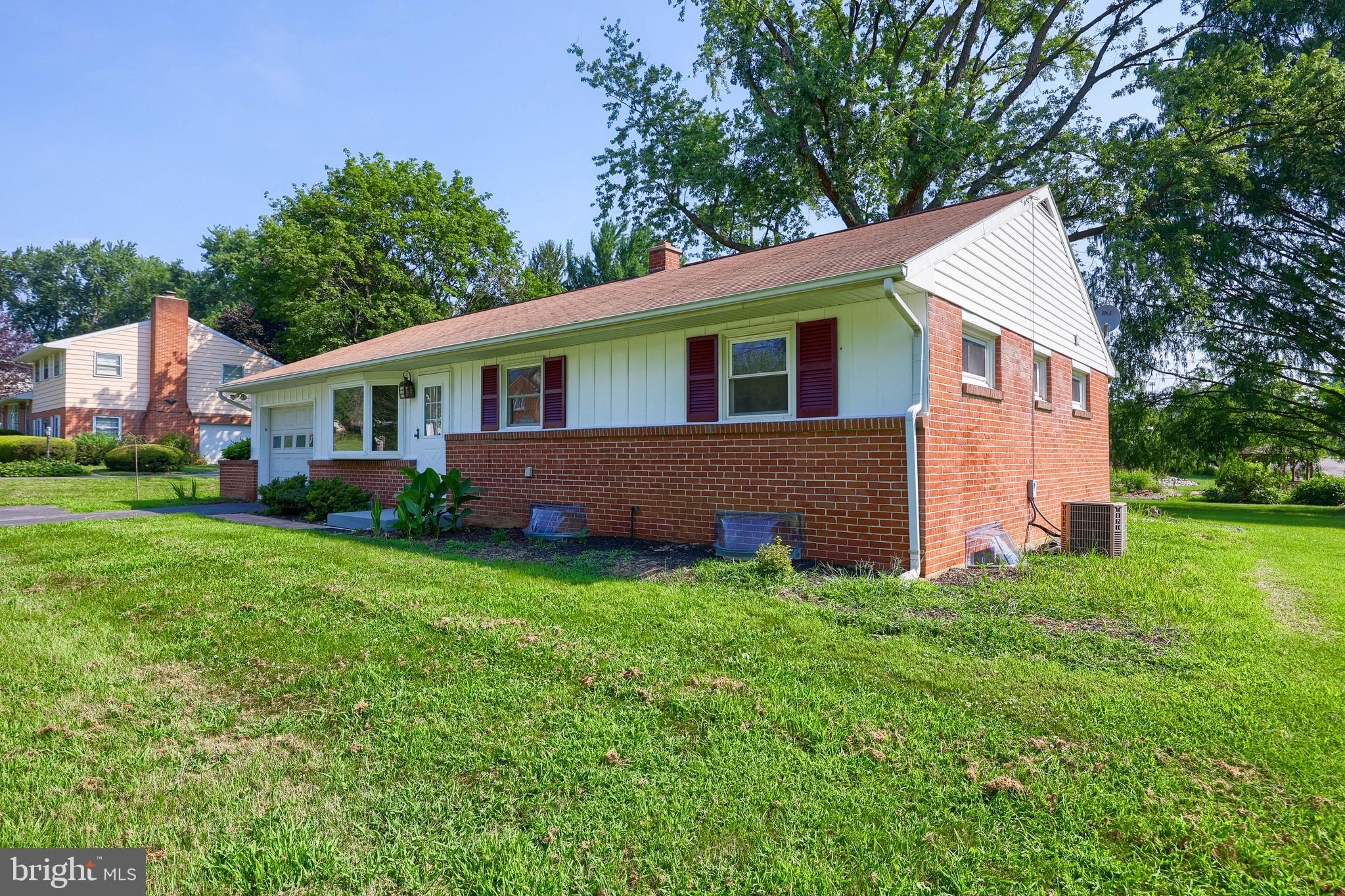 1046 Hunsicker Road Lancaster, PA 17601 - Photo 31 of 31 a front view of house with yard and green space