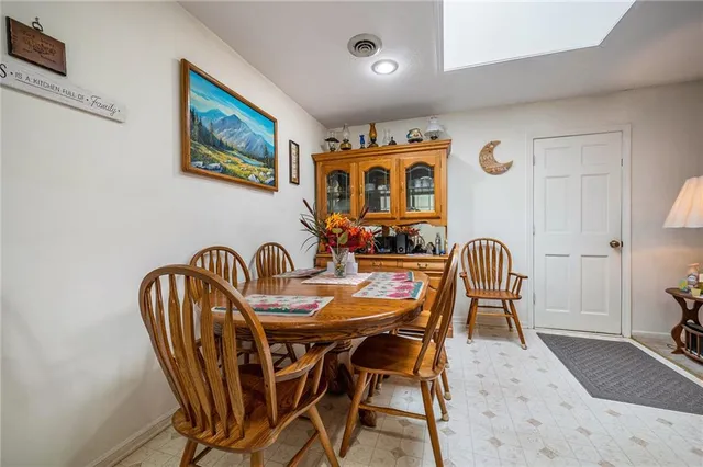 $395,000 | 8508 Northwest Atkins Court, Kansas City, MO 64153