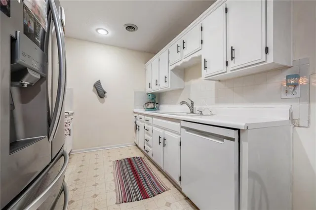 $395,000 | 8508 Northwest Atkins Court, Kansas City, MO 64153