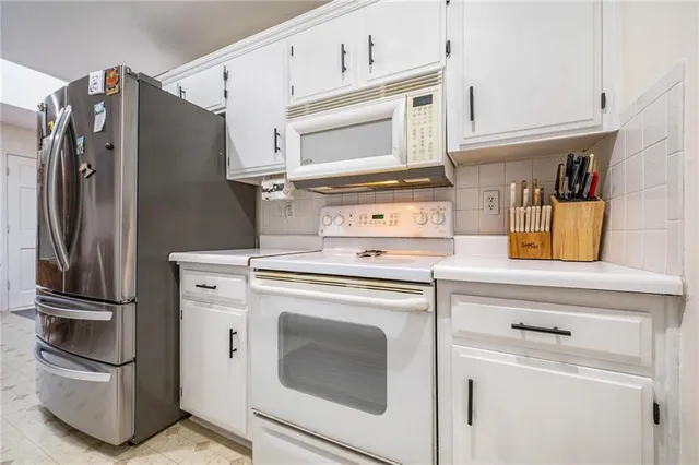 $395,000 | 8508 Northwest Atkins Court, Kansas City, MO 64153