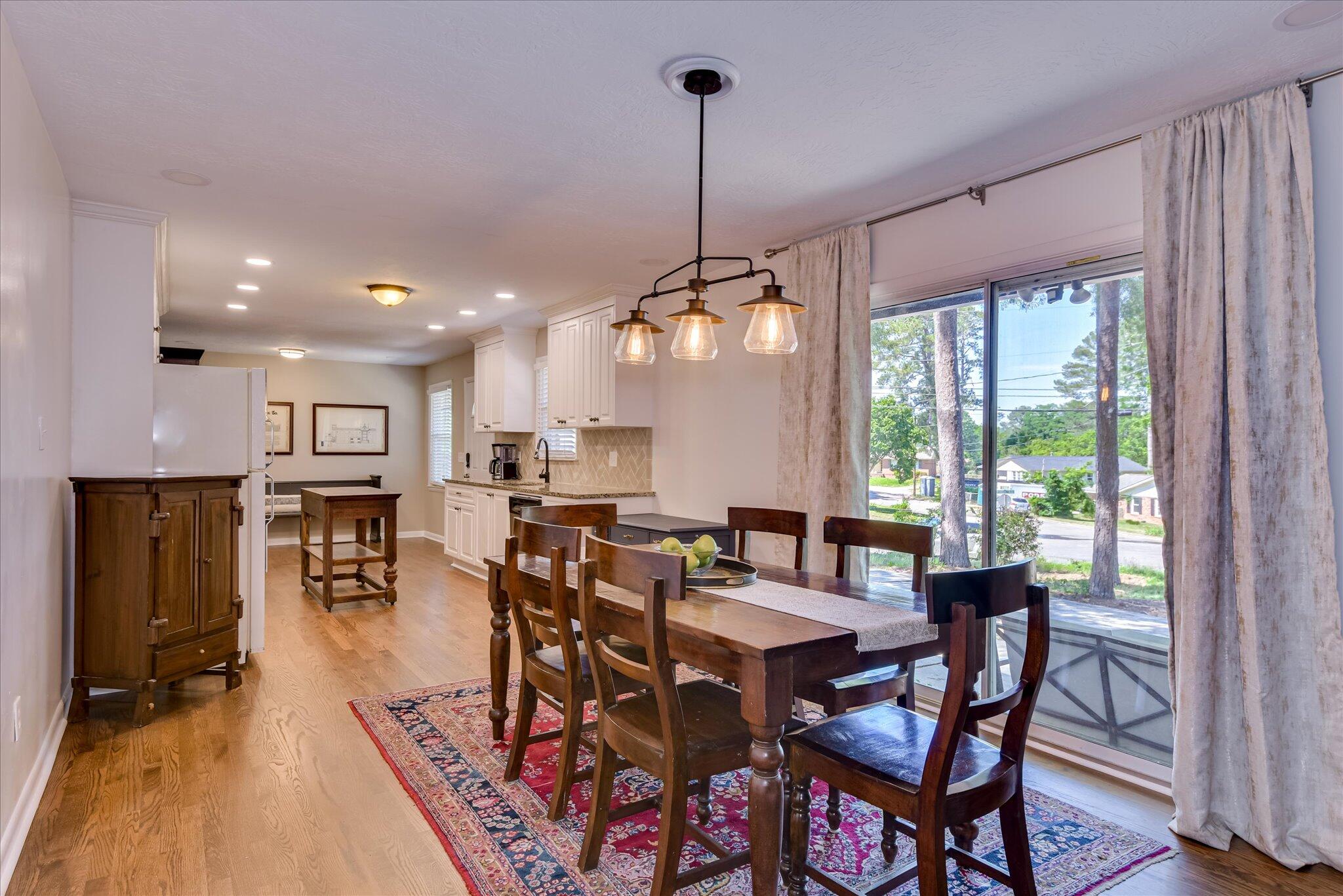 2433 Forest Park Road Augusta, GA 30904 - Photo 11 of 41 Kitchen/ Dining area
