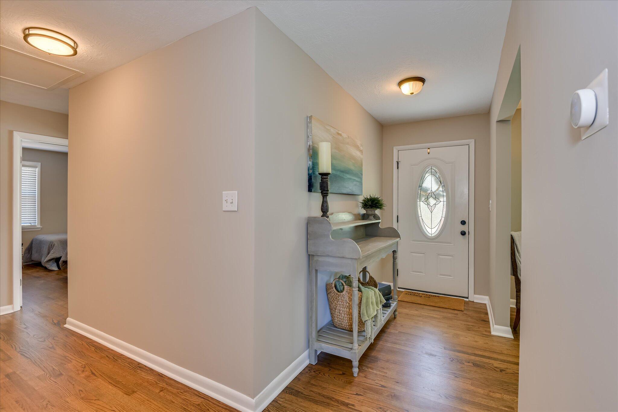 2433 Forest Park Road Augusta, GA 30904 - Photo 5 of 41 Foyer