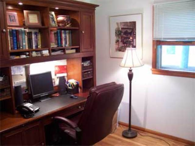 26 New Castle Road Halfmoon, NY 12065 - Photo 8 of 12 Photo 8