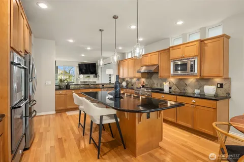 $2,100,000 | 773 Summerhill Ridge Drive Northwest, Issaquah, WA 98027