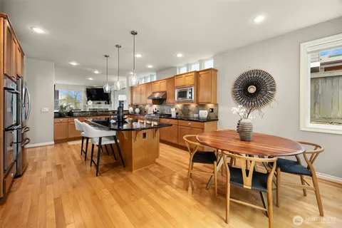 $2,100,000 | 773 Summerhill Ridge Drive Northwest, Issaquah, WA 98027