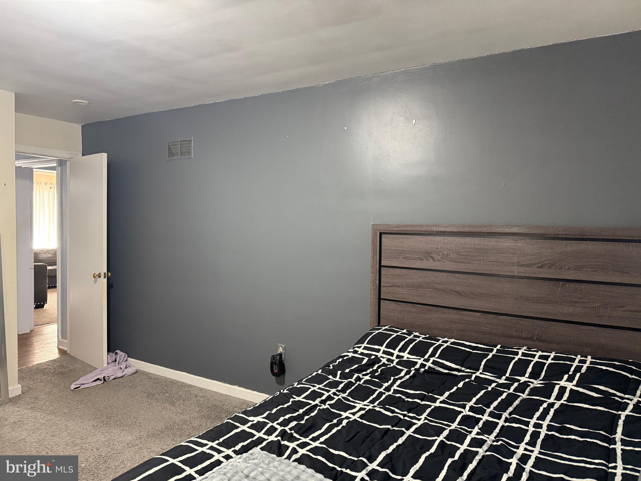 685 Colonial Avenue York, PA 17403 - Photo 25 of 45 a close up of a mirror