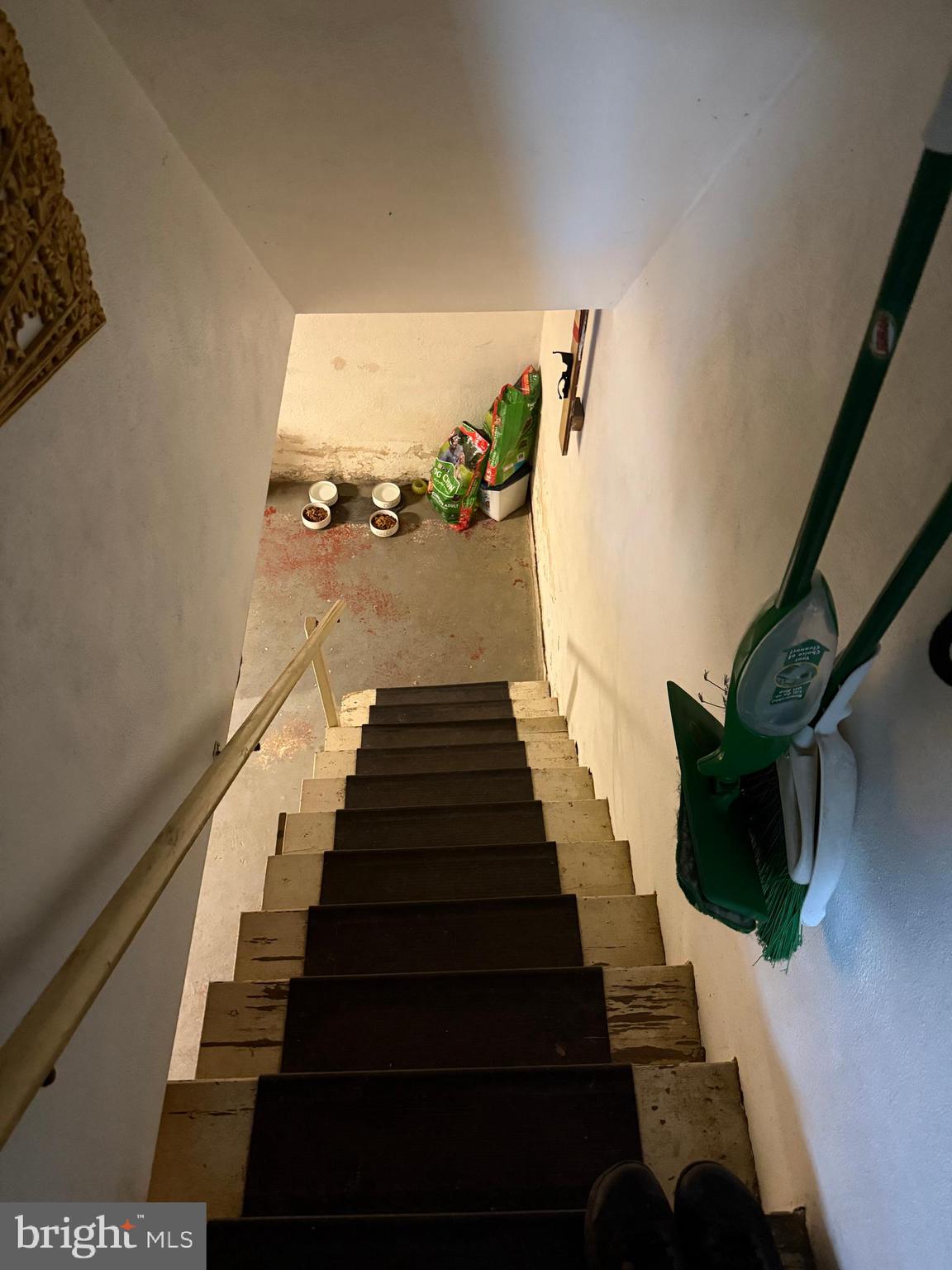 685 Colonial Avenue York, PA 17403 - Photo 28 of 45 a view of entryway and hall with wooden floor