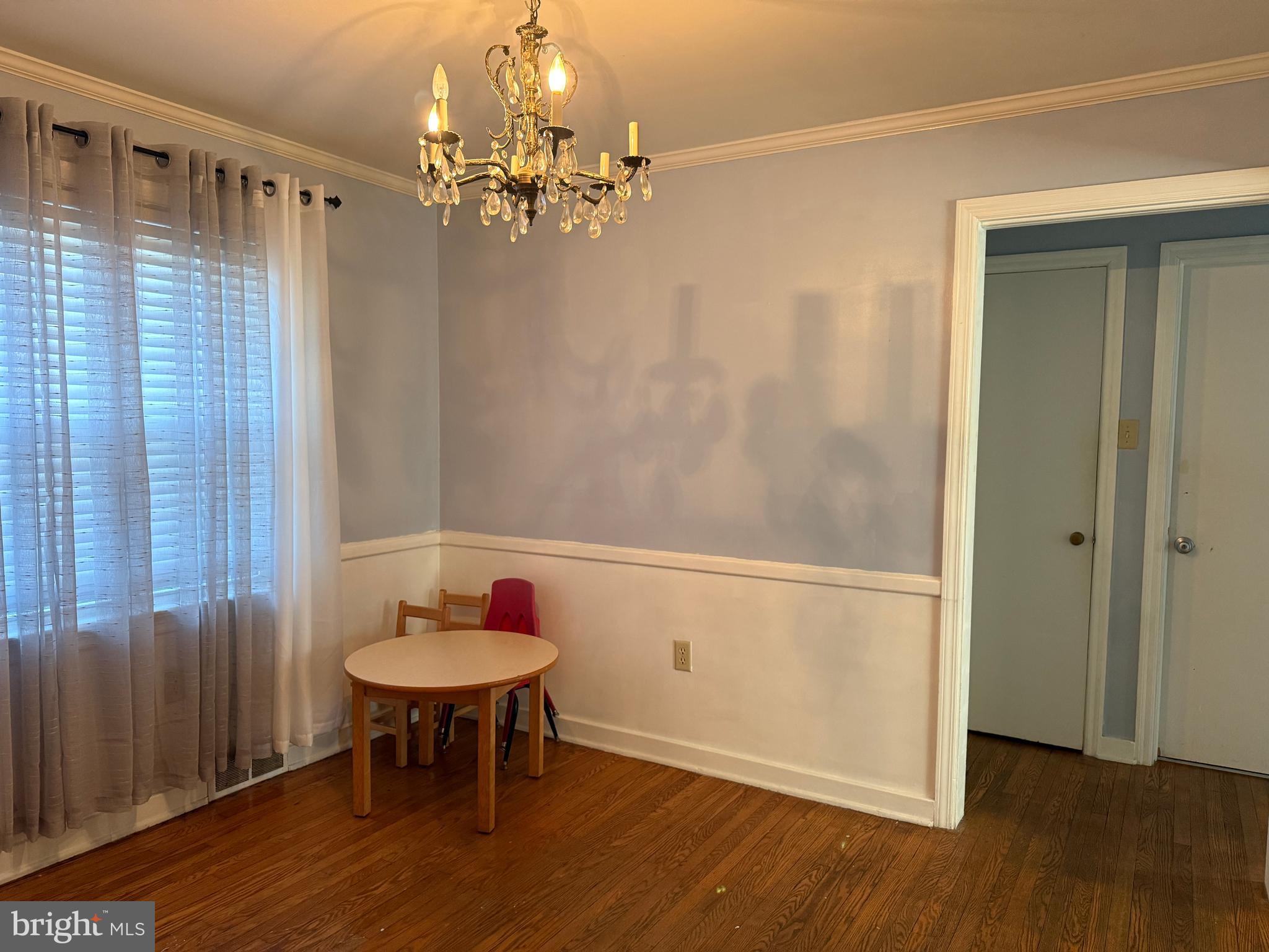 685 Colonial Avenue York, PA 17403 - Photo 9 of 45 a bathroom with a sink and a mirror