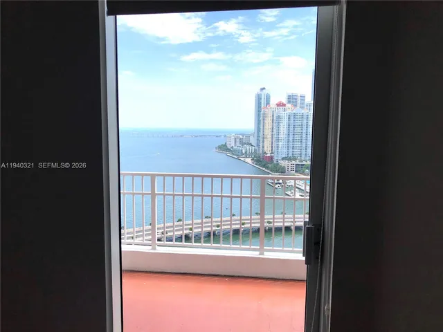 $3,200 | 701 Brickell Key Boulevard, Unit LPH01, Miami, FL 33131