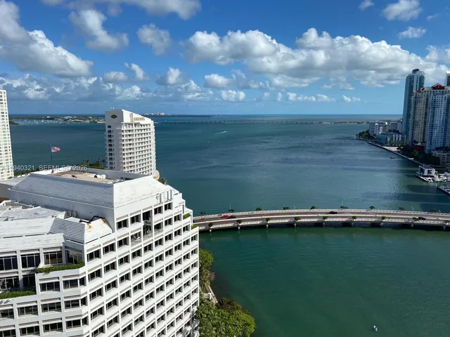 $3,200 | 701 Brickell Key Boulevard, Unit LPH01, Miami, FL 33131