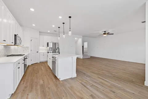 $2,599 | 240 Harbors Lane, Leander, TX 78641