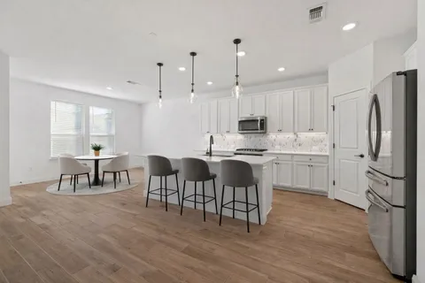 $2,599 | 240 Harbors Lane, Leander, TX 78641