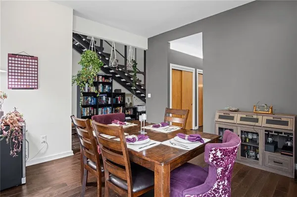 $599,000 | 1605 Summit Street, Kansas City, MO 64108