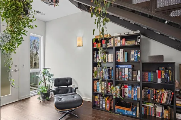 $599,000 | 1605 Summit Street, Kansas City, MO 64108