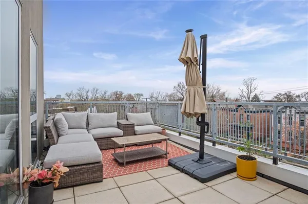 $599,000 | 1605 Summit Street, Kansas City, MO 64108