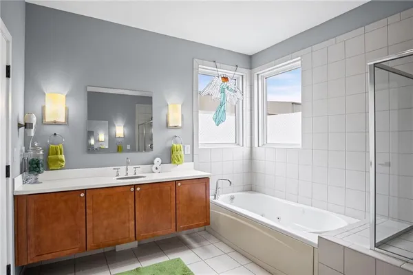 $599,000 | 1605 Summit Street, Kansas City, MO 64108